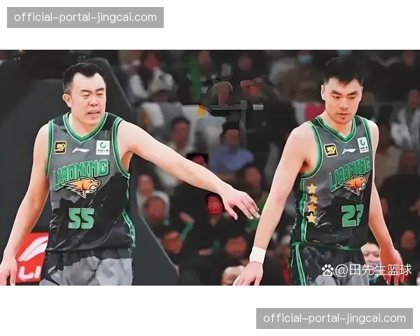 更衣室领袖！视频记录辽篮落后时，李晓旭鼓舞全队讲话